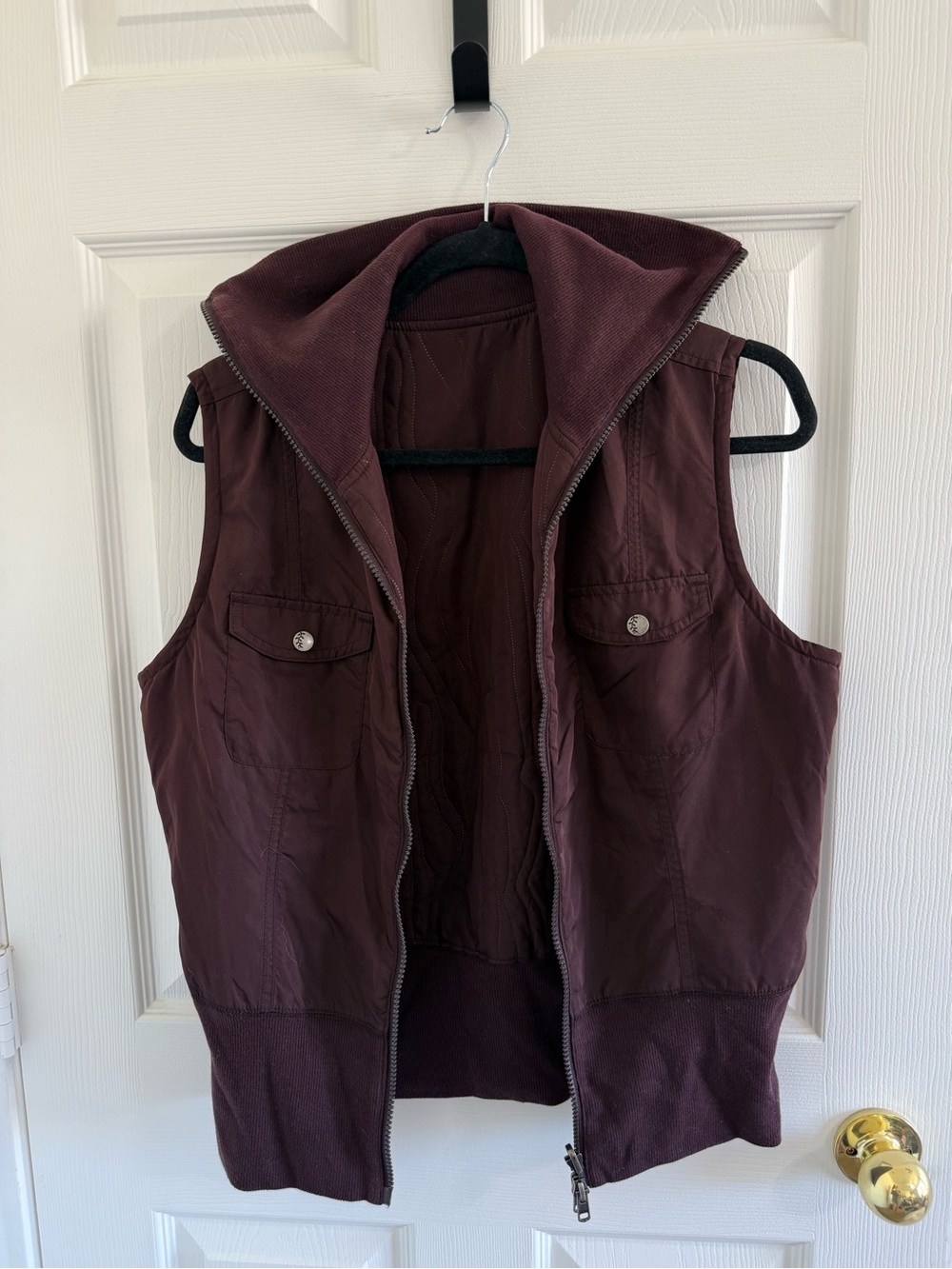 Plum Sleeveless Zip-Up Vest with Snap Pockets